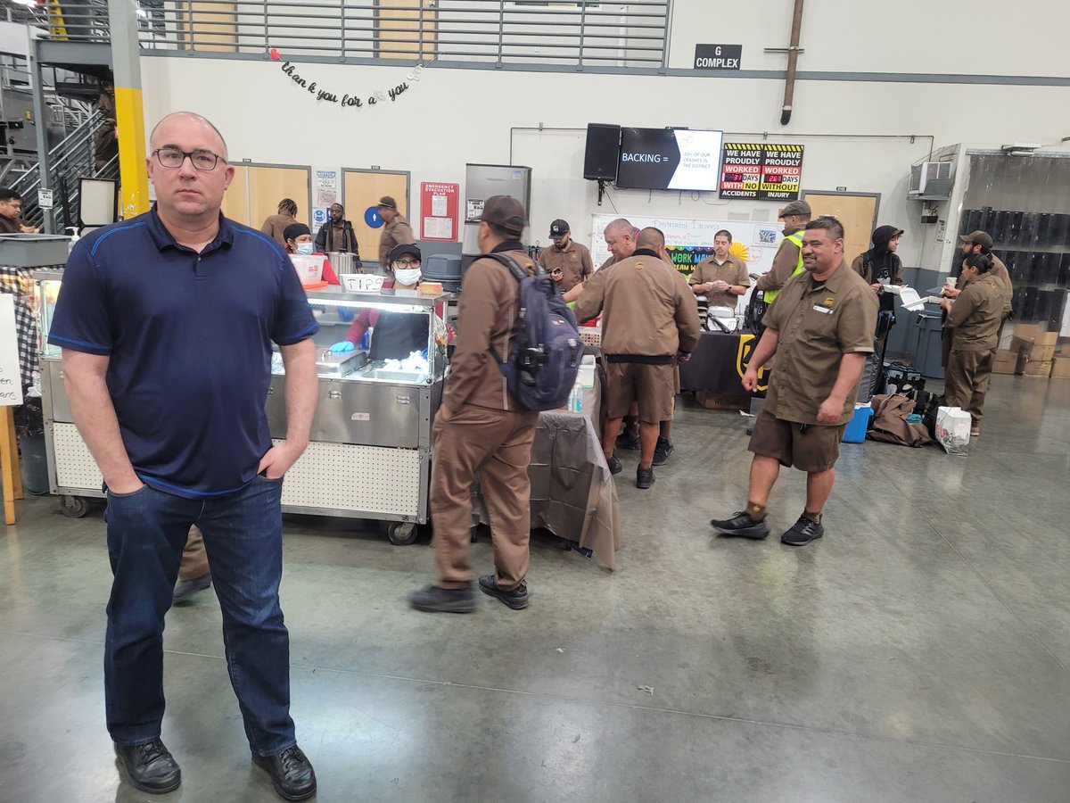 Thank you Rick for breakfast for the center!! 267 Days DART FREE!!! <a href="/UPS/">UPS</a> <a href="/ChuckCHSP/">Chuck Plouff</a> #SafetyFirst #injuryFree