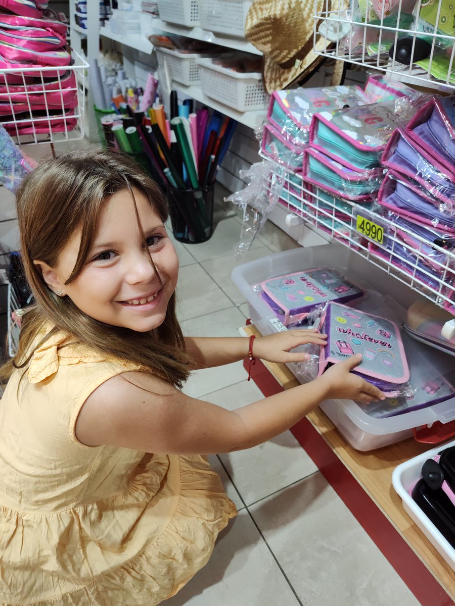 MaraSansy's tweet photo. Con esta bella carita me hizo mierda la economía de un par de meses. 😘 https://t.co/9QPjSUjhmH