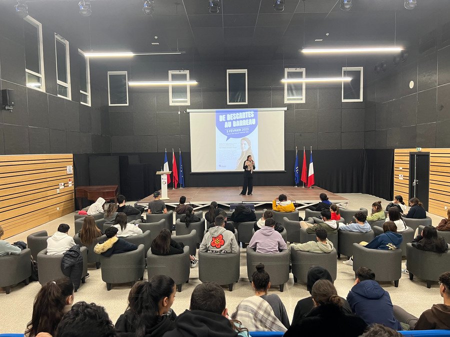 Lycée français Descartes AEFE Rabat tweet media