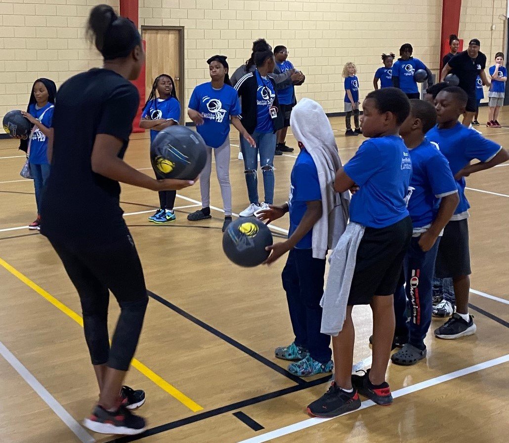 BGCBayFL's tweet photo. We would like to thank our community partner, #AmeriHealthCaritas for not only investing in our kids financially, but also for bringing their Healthy Hoops program to provide a fun, active learning environment, encouraging Club members to adopt healthy lifestyles and behaviors. https://t.co/5E3m1ers8v
