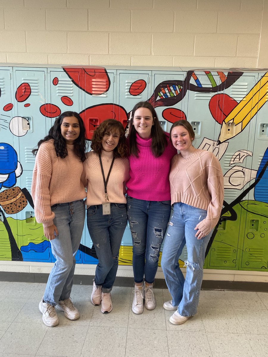 Four AP Chem teachers in class today! Loved twinning it with these awesome students❤️ ⁦<a href="/Northgate_High/">Northgate High School</a>⁩