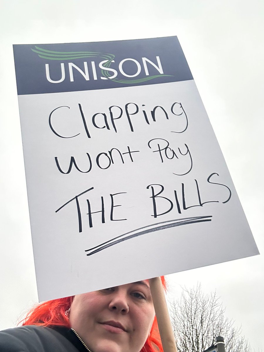 111 Picket Line at Middlebrook 🪧🚑 #PutNHSPayRight