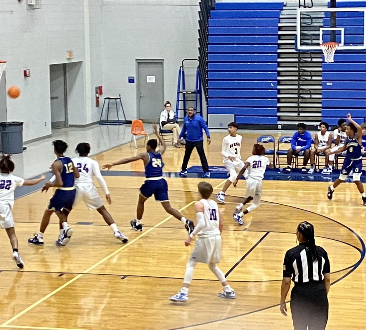CoachBlakely's tweet photo. To say I’m proud of the freshman @bhsrunninrebels 
is an understatement.This young group continually worked to improve &amp; not become complacent &amp; finished the season 20-1! Looking forward to see what this special group accomplishes in the future ! @ByrnesAth1etics #CheckTheBoxes https://t.co/M5X8hzwQk8