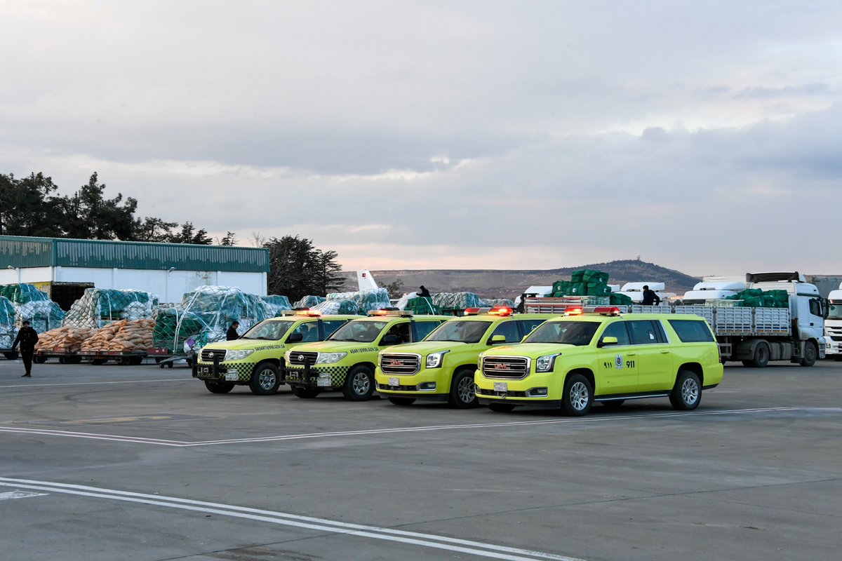 KSRelief_EN's tweet photo. The 4th and 5th Saudi relief planes arrive in Gaziantep Airport carrying the Saudi Search &amp; Rescue Team to help earthquake victims in Syria and Turkey https://t.co/OZig60Gixi