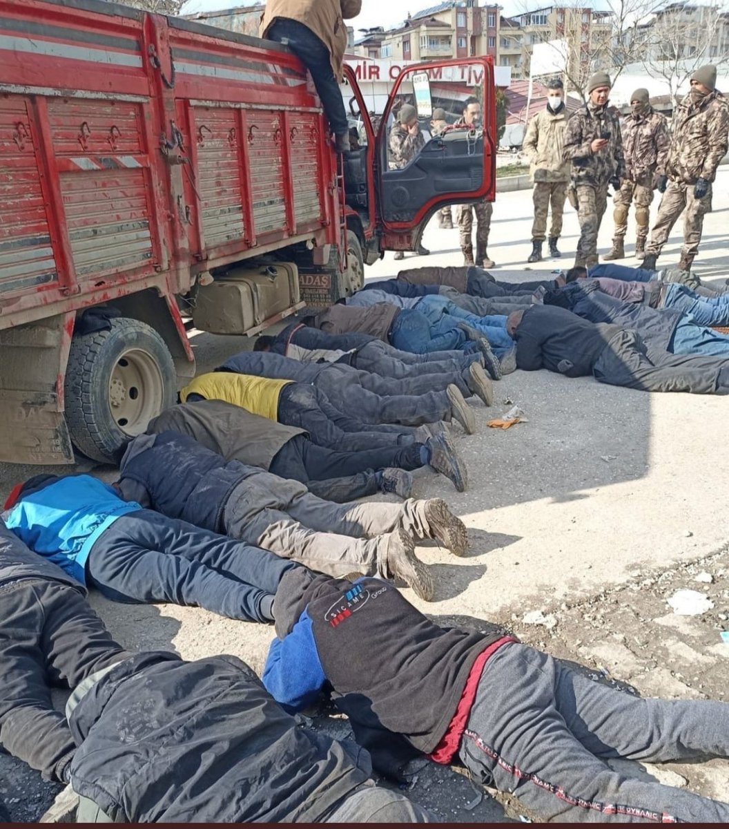 Milleti sahipsiz sandı soysuzlar...
Helal olsun "özel harekat"🇹🇷🇹🇷
#deprem #ozelharekat