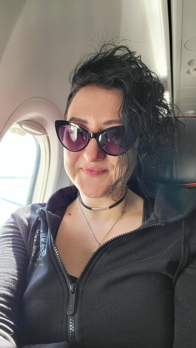 Bon voyage! Why, yes... I do manage to look cute without makeup on a plane. I may have also packed some