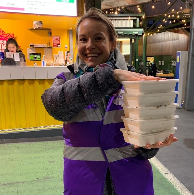 One of our amazing volunteers Julianne was very happy with an incredible donation of wild mushroom risotto from @TurnipsBorough at our @boroughmarket collection! Thank you Turnips for regularly donating your surplus food to charities and community organisations who need it.