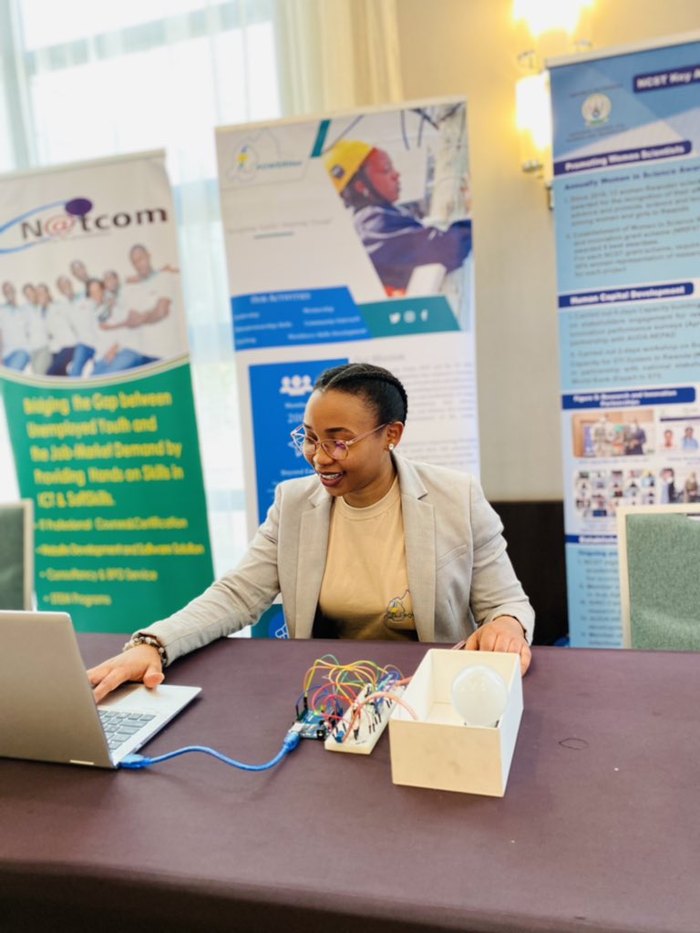 vestine_uwase's tweet photo. What a great pleasure it was today to celebrate the International Day of Women and Girls in Science with #NCST #MIGEPROF #RAWISE
#aims #OSWDRwandanationalchapter #PowerHerRwanda,#Nyerekatech. https://t.co/mYfo2EoMns