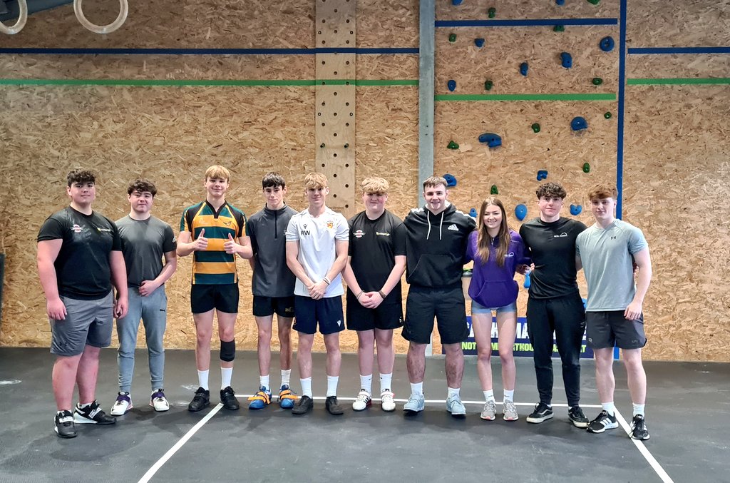 YsgolDyffrynAman PE tweet media