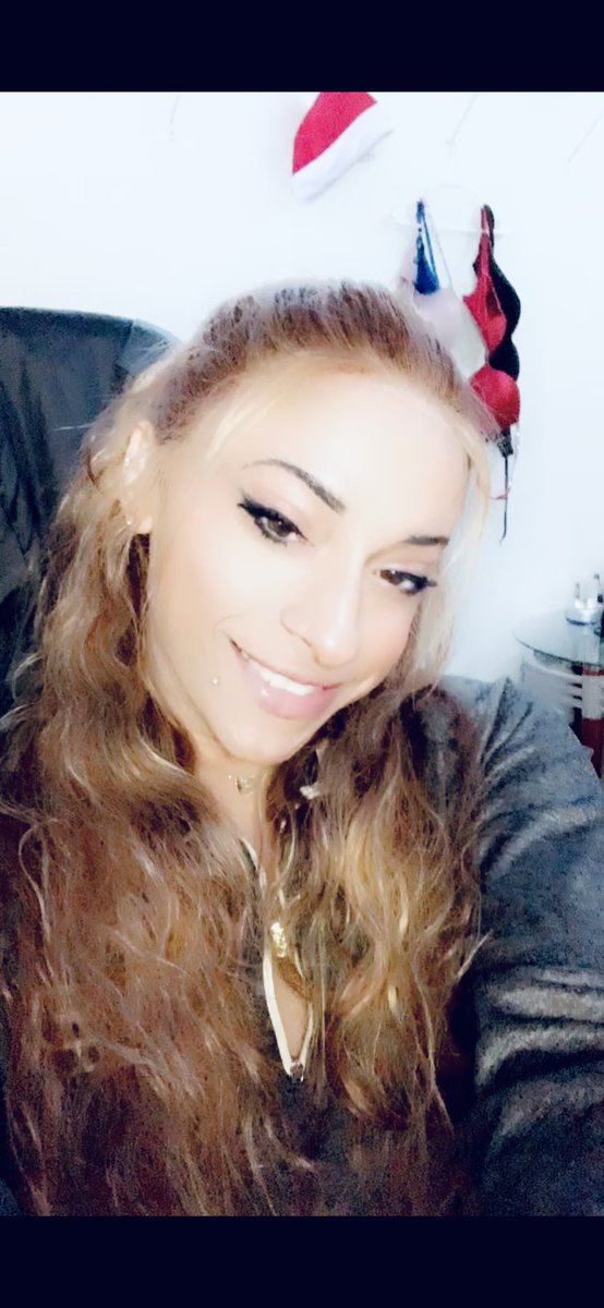 AngelaLongcock's tweet photo. 😍❤️😍💋🥰. Who could say they would be happy with a trans wife? RT if you would be happy coming home to me? https://t.co/p6tie4tReZ