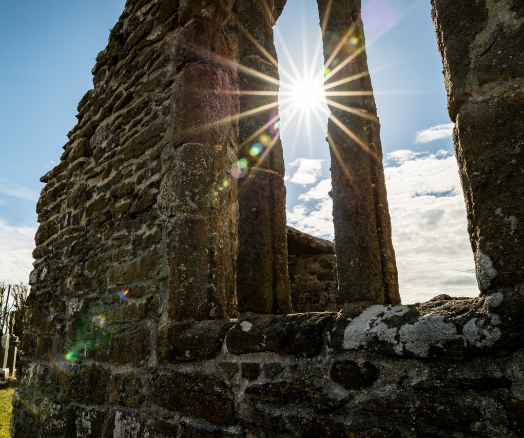Just as they have done for hundreds of years, these February days bring Spring sunshine, and the hope and life it represents, down upon the wonderful medieval ruins found all along the #normanway #WexfordTrails #VisitWexford <a href="/wexfordcoco/">Wexford County Council</a> <a href="/ancienteastIRL/">Ireland's Ancient East</a> Image from <a href="/CelticRoutes/">Celtic Routes</a>