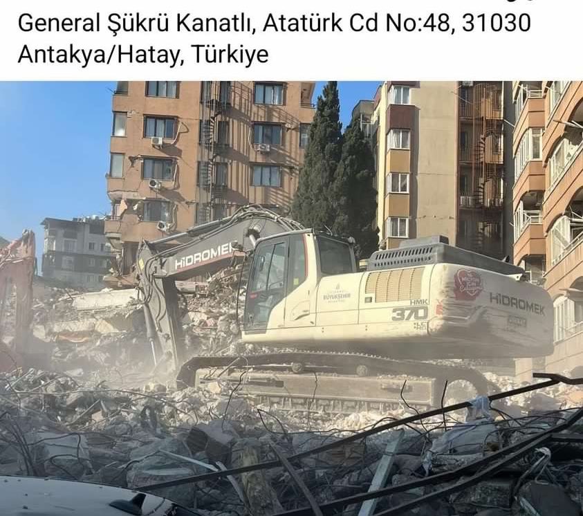 Antakya’da aşağıda yazılı olan adreste enkaz altında kurtarılmayı bekleyenler varmış ve ekskavatör gerekliymiş, lütfen geç olmadan yetişelim <a href="/DepremDairesi/">AFAD Deprem</a> <a href="/ahbap/">Ahbap</a> <a href="/BabalaTv/">BaBaLa TV</a>