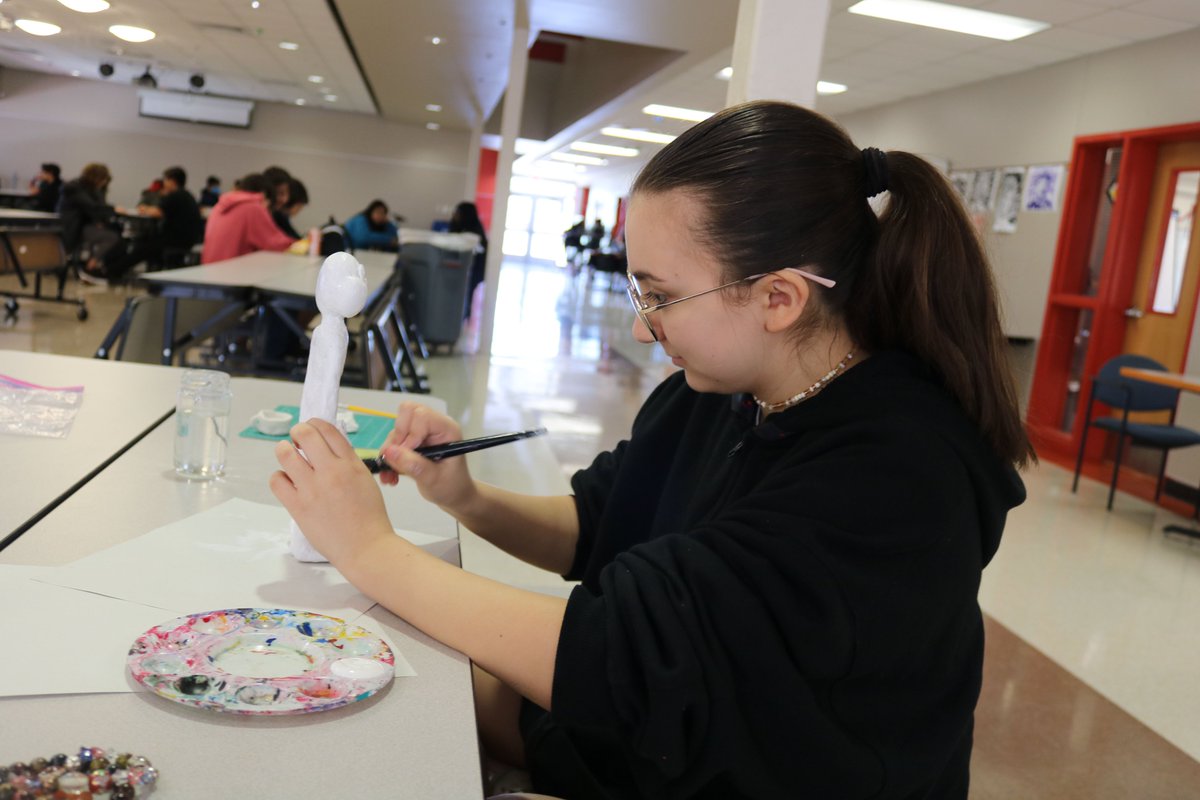 These highly creative students are working on non-objective sculpture which conveys a sense of simplicity and purity. <a href="/ALMartinezART/">Ashley Martinez</a> <a href="/JAMArtClass/">Jessica McCullough</a> <a href="/memorial_hs/">Principal M @ MECHS</a> <a href="/Tbirdtheteacher/">Traci Hernandez M.Ed.</a> <a href="/ramosmashburn/">Connie RamosMashburn</a> <a href="/El_McAfee/">Erin L McAfee</a>