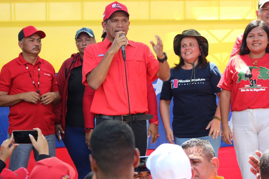 Galindez_vzla's tweet photo. En #DeltaAmacuro acompañamos la marcha del pueblo del municipio Casacoima que salió a las calles en rechazo al bloqueo y las sanciones imperiales. Seguimos firme con la Revolución Bolivariana y nuestro Presidente @NicolasMaduro. ¡Vamos pa’lante! 

@PartidoPSUV @dcabellor https://t.co/vJQC9UI3cD