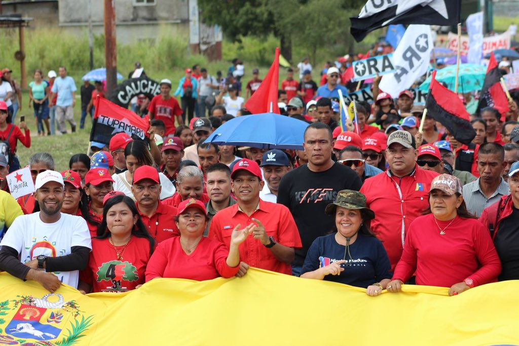 Galindez_vzla's tweet photo. En #DeltaAmacuro acompañamos la marcha del pueblo del municipio Casacoima que salió a las calles en rechazo al bloqueo y las sanciones imperiales. Seguimos firme con la Revolución Bolivariana y nuestro Presidente @NicolasMaduro. ¡Vamos pa’lante! 

@PartidoPSUV @dcabellor https://t.co/vJQC9UI3cD