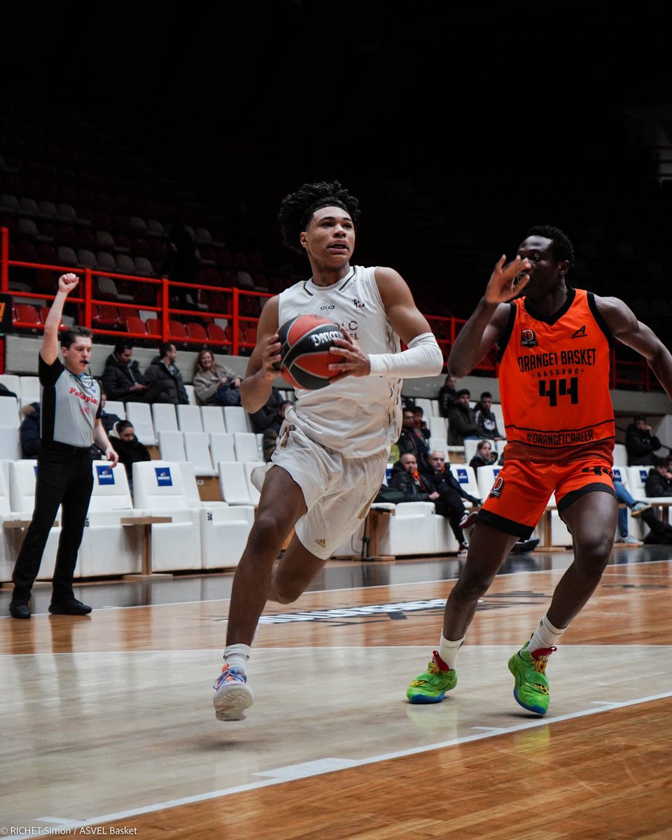 asvelbasketasso's tweet image. Grosse performance pour Yohann Sissoko (2006/193cm) dans ce match 1 🫰
23 pts / 11 rebds / 2 ass / 25 pir 

#AdidasNGT #Euroleague #U18