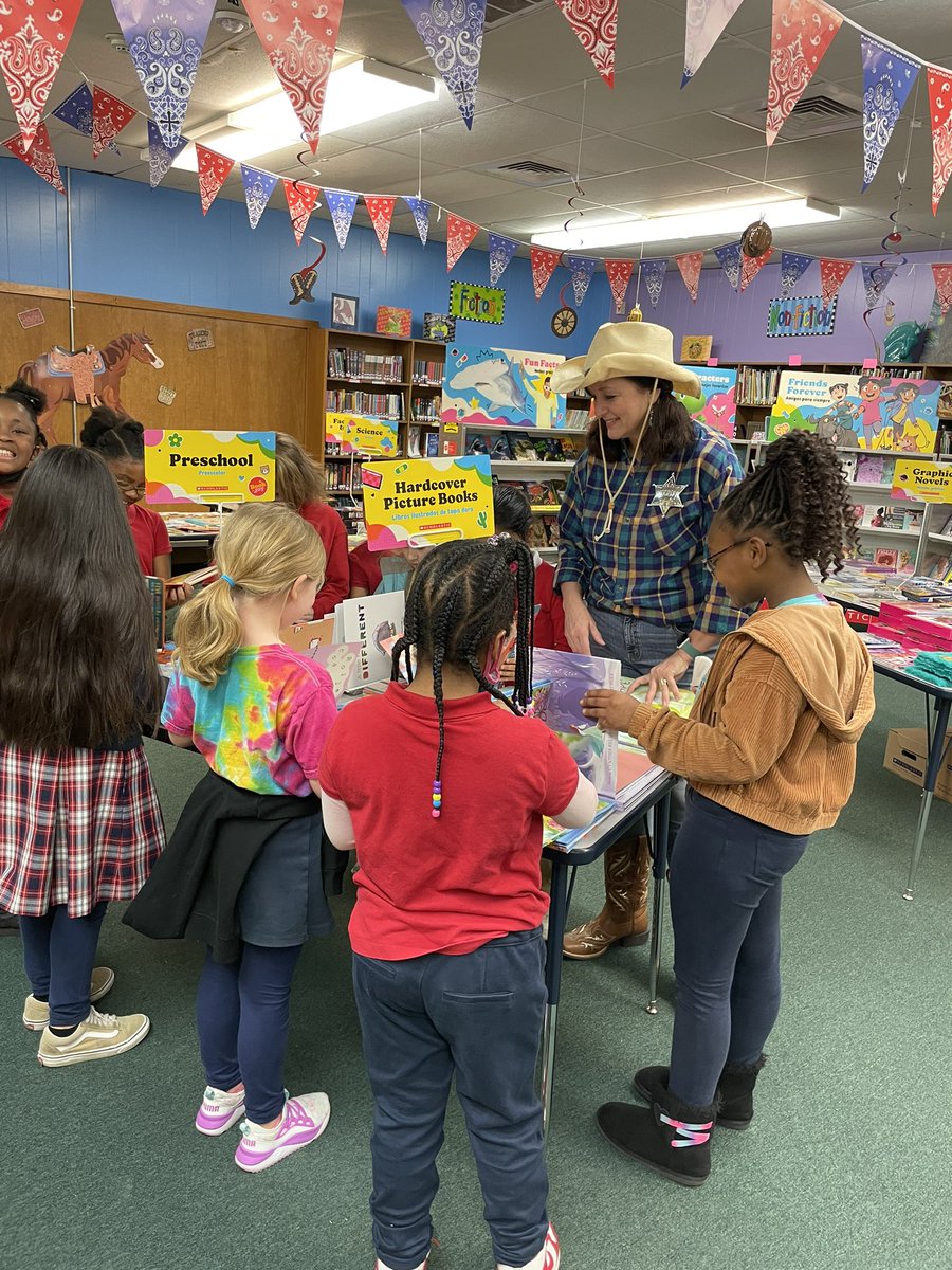 WMSLibraryLady tweet media