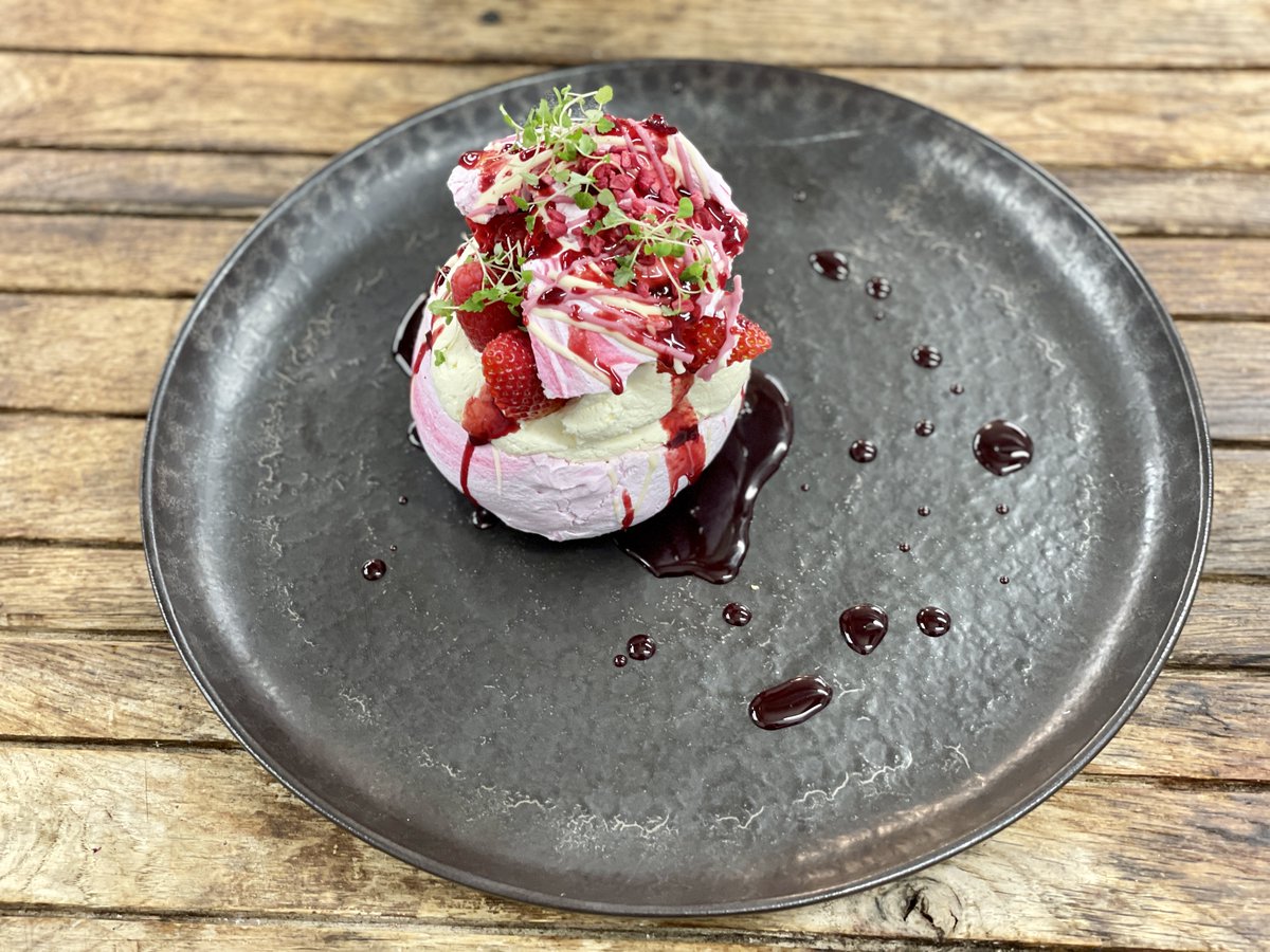 chrisburtchef's tweet image. now then peeps, get yourself booked in, for the last few spots for valentines, we are serving our Valentines menu Saturday through to Tuesday til 10pm, alongside Our Ala Carte menu, Spoil your loved one...
Only at @ThePeachTree1 
BOOK NOW.... its filling up fast...
😀