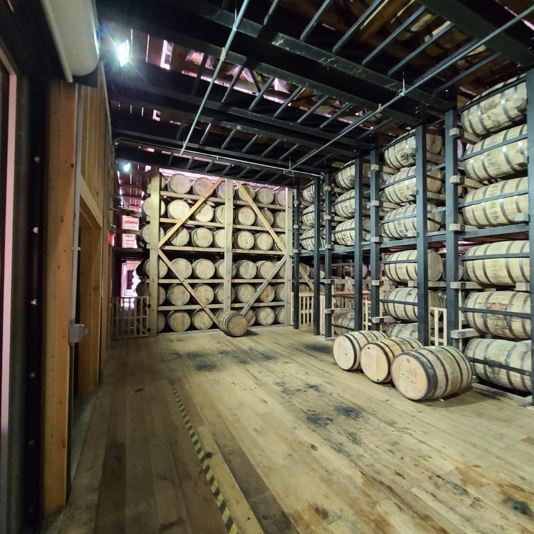 qsicontrols's tweet photo. All work and no play isn't the QSI approach. During a large project in Kentucky, the team explored the local area. After completing a successful project, the QSI team enjoyed the sights and tastes at a local distillery.

https://t.co/iSDAT0LhZ1

#QuantumSolutions #bourbon https://t.co/DkAuy0qAey