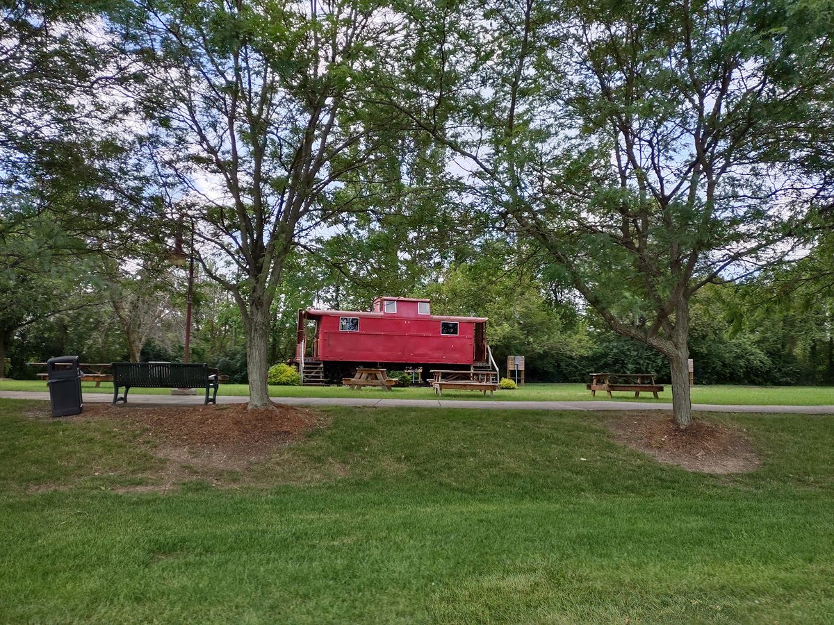 New town every hour on Twitter "Upland, Indiana Population 3,240 Photos from Google Places API