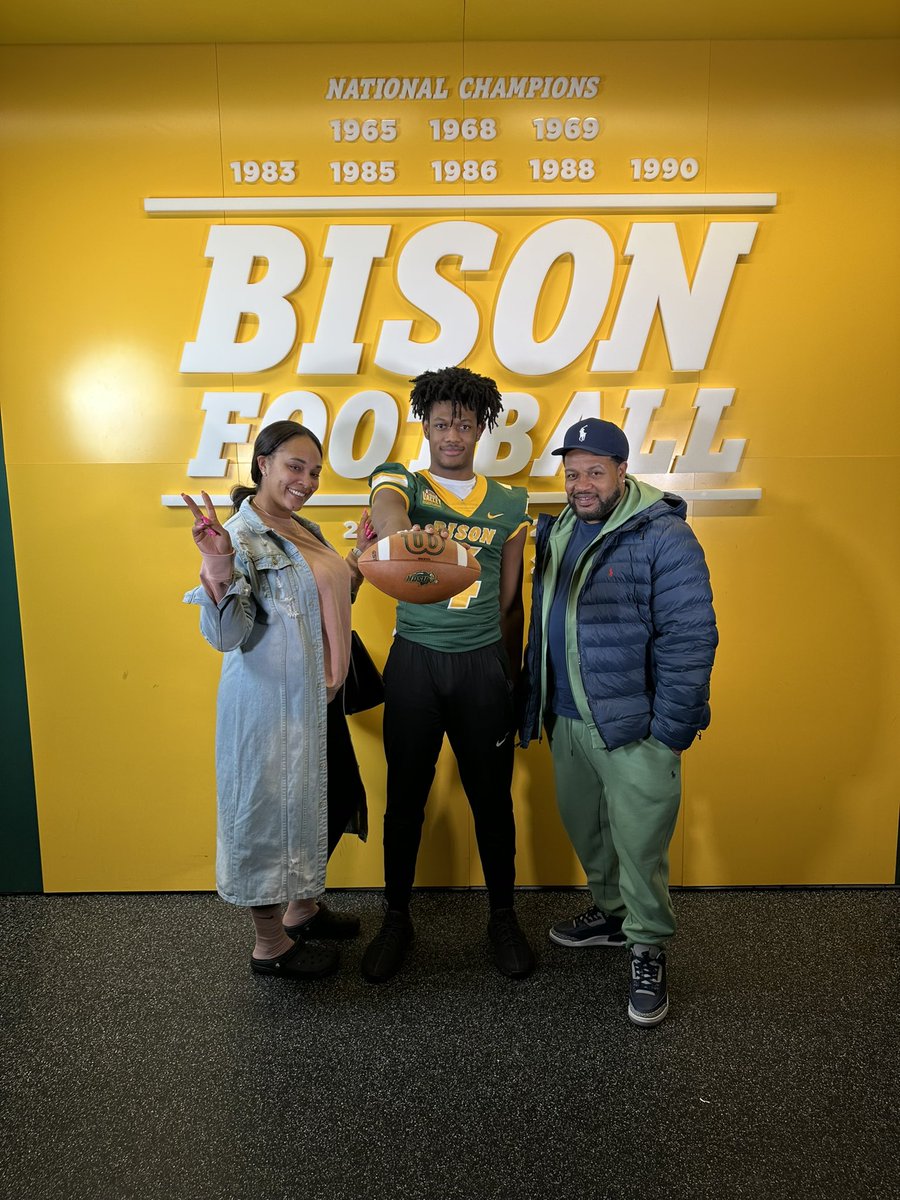 Ray James tweet media