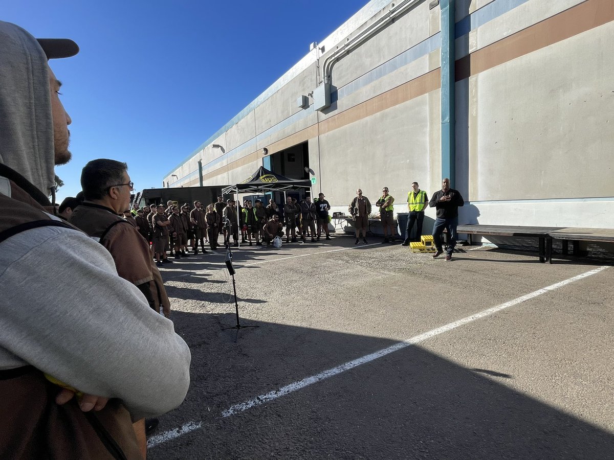 La Mesa Center UPS tweet media