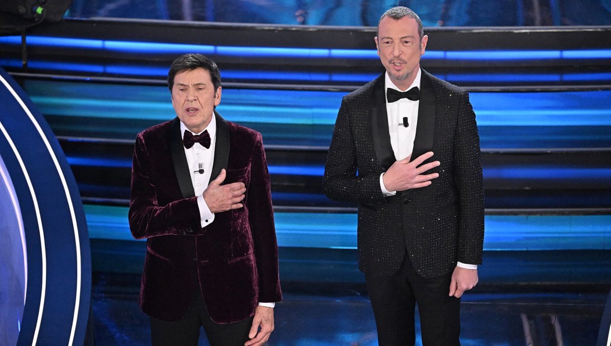 Cinguetterai's tweet photo. L’Inno d’Italia, ovvero la sigla di #MareFuori, a #Sanremo2023 

#MareFuori3 https://t.co/kvYXSjEJ2w