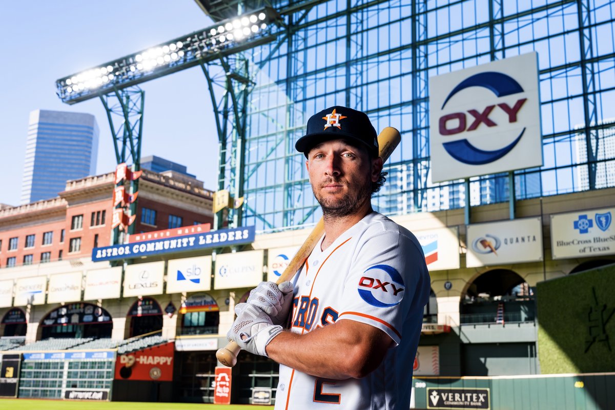 WeAreOxy's tweet photo. New season. New look. We’re proud to be the official jersey partner for our hometown @astros. We’re #Ready2Reign. https://t.co/zfxacvoDG7