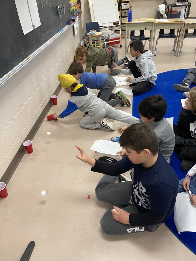 Mrs_Proulx_AVG's tweet photo. Always fun to celebrate being 100 days smarter! Wish I took more pictures, but here are a few @AVG_Griffins https://t.co/CKokNtpwHB