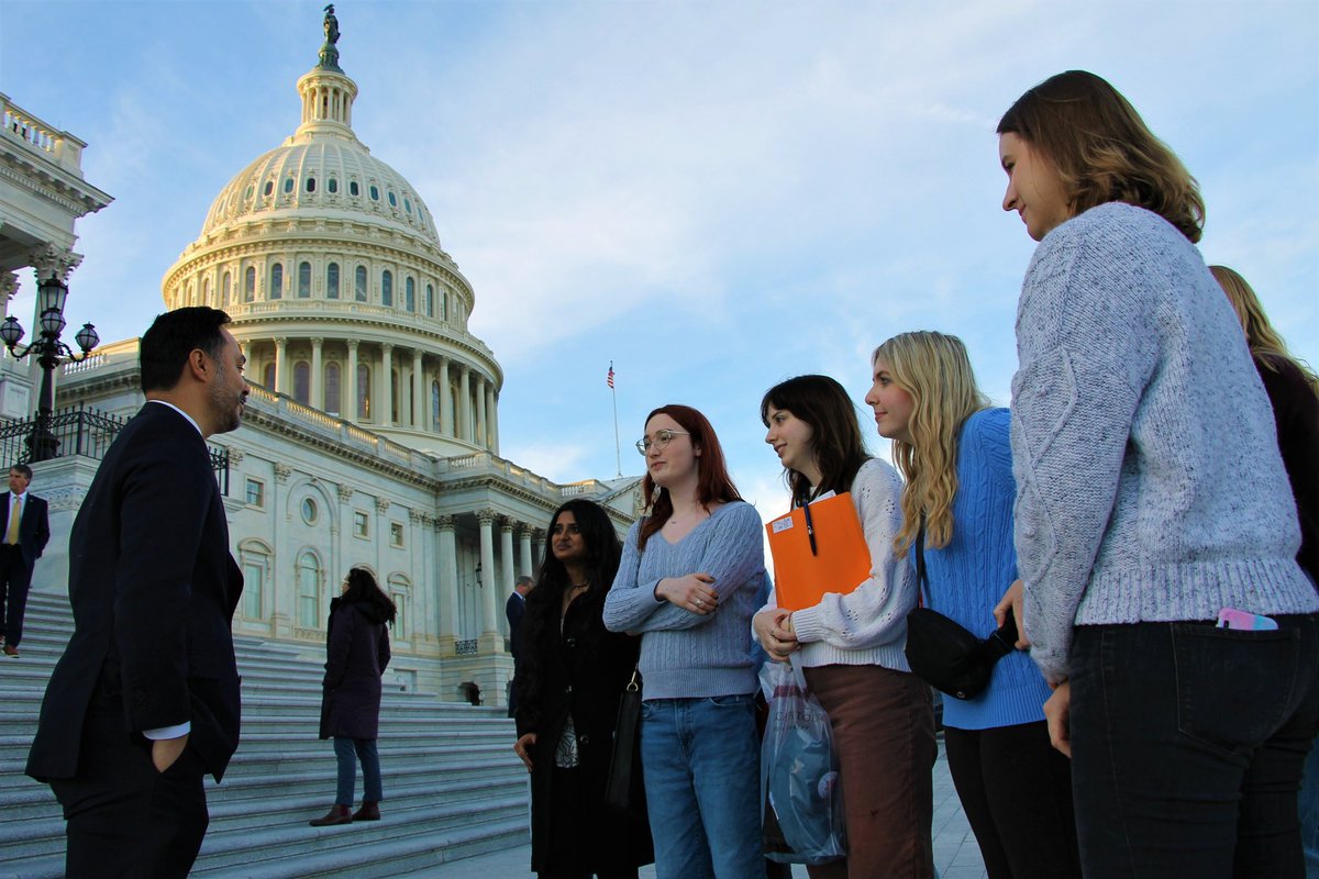 Joaquin Castro tweet media