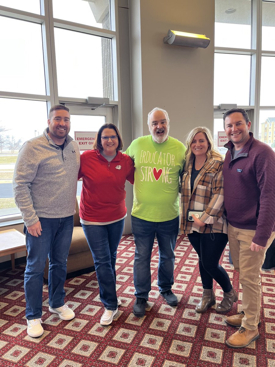 Great Day at the PEP Conference! Spread the positive! Awesome message from <a href="/gerrybrooksprin/">gerry brooks</a>! #BulldogPride #TerrierPride #LeadChallengeAchieve