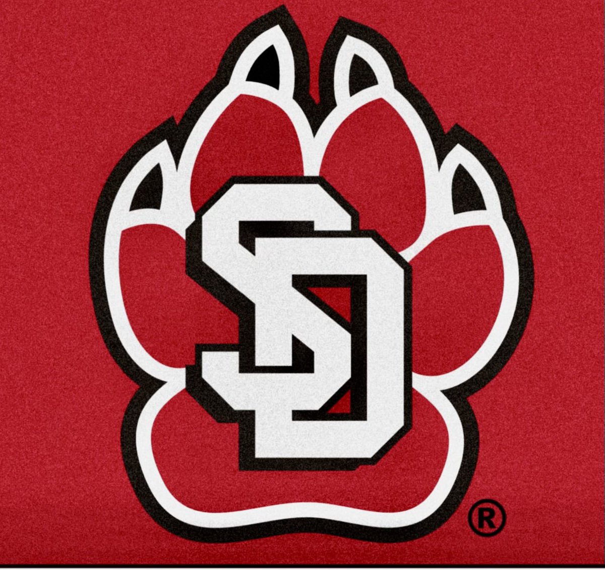 Excited to announce my commitment to University of South Dakota Golf!
Thanks to my coaches @MalleckDan @wally_byrne @shanezywiecpga & family who helped me reach this goal.
I am very appreciative to Coach Vining for this amazing opportunity @SDCoyotesMGolf @John_ViningSD 
#GoYotes