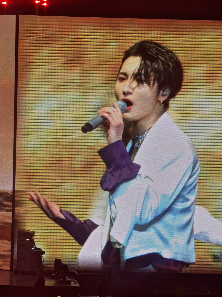 hillarygolden9's tweet photo. This experience was the bomb 💣 🙌 😍
My first ateez song came out on my birthday and it felt like a gift #ateezanswer #Answerateez #ATEEZinEUROPE #ATEEZWORLDTOUR2023 #ATEEZAMSTERDAM #AteeZiggodome https://t.co/61n3TunO99