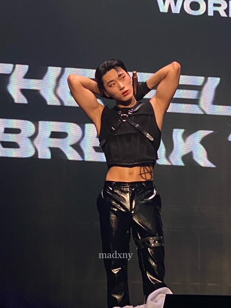 etherealsanie's tweet photo. ATEEZ The Fellowship: Break The Wall. #최산 #산 #SAN #에이티즈 #ATEEZ https://t.co/3MSCSG82VM