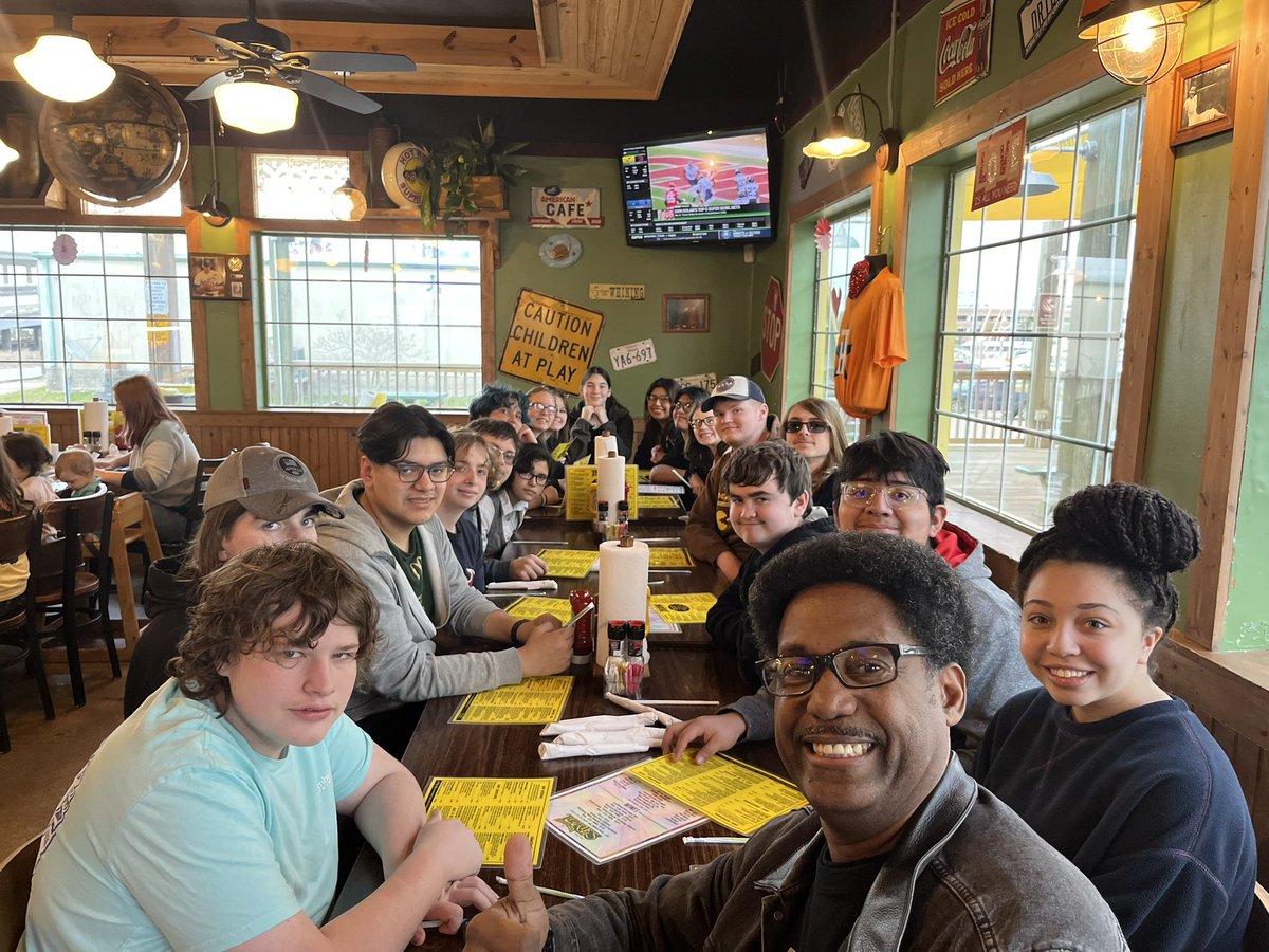 YESLarree's tweet photo. We’ve been Blessed with an amazing season!!!  Very  thankful for this opportunity…. looking forward to some SERIOUS competition tomorrow.. at the Texas Robotics State Championships….
Commerce Tigers in Motion….let’s go get it !!!! 👏🏾👏🏾🙌🏾🙌🏾🙏🏾🙏🏾 https://t.co/fG0CUYWH6D