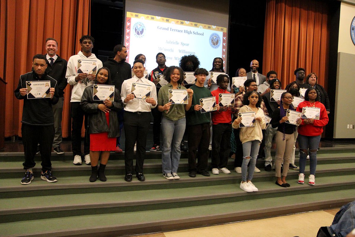 Colton Joint Unified (@coltonjusd) on Twitter photo #CJUSD <a href="/AAPAC_CJUSD/">AAPAC ColtonJUSD</a> Black History Month Achievement Celebration! Ss received certificates of academic achievement for outstanding educational growth or achievement for the 1st semester of 2022-23. Congrats to all our AAPAC honorees! <a href="/McKinley_CJUSD/">McKinley Bulldogs</a> <a href="/GrandTerraceHS/">Titans</a> <a href="/Smith_stars/">Smith Tech Academy</a> #CJUSD <a href="/AAPAC_CJUSD/">AAPAC ColtonJUSD</a> Black History Month Achievement Celebration! Ss received certificates of academic achievement for outstanding educational growth or achievement for the 1st semester of 2022-23. Congrats to all our AAPAC honorees! <a href="/McKinley_CJUSD/">McKinley Bulldogs</a> <a href="/GrandTerraceHS/">Titans</a> <a href="/Smith_stars/">Smith Tech Academy</a>