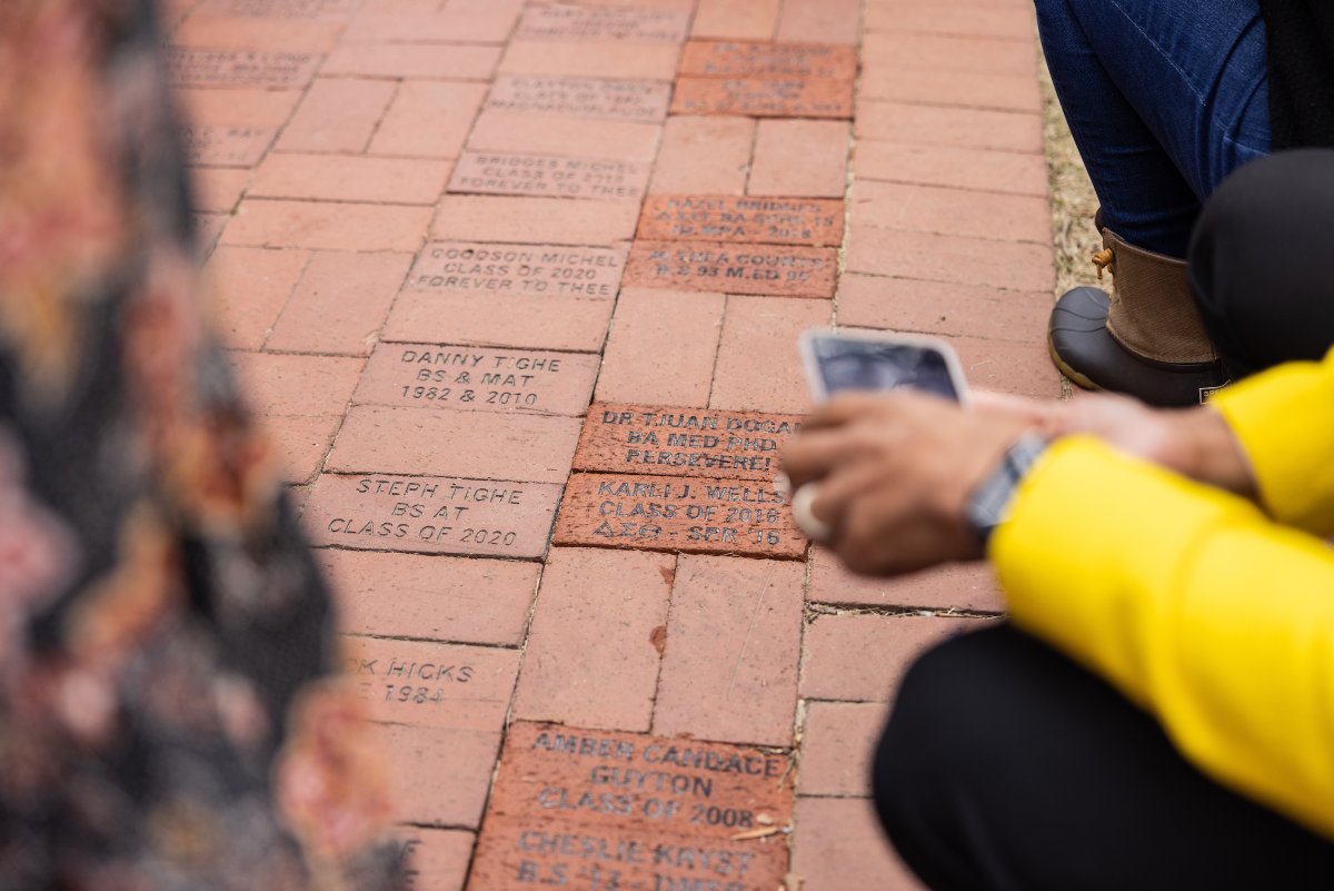 UofSC's tweet photo. Student leaders, student-athletes, student activists and student advocates. Gamecocks one and all.
 
Today was a beautiful day to unveil commemorative bricks on the Horseshoe to honor 20 Black alumnae who have made indelible marks on our university. 🧱 #BlackHistoryMonth #BHM https://t.co/aj9tbQvyJp