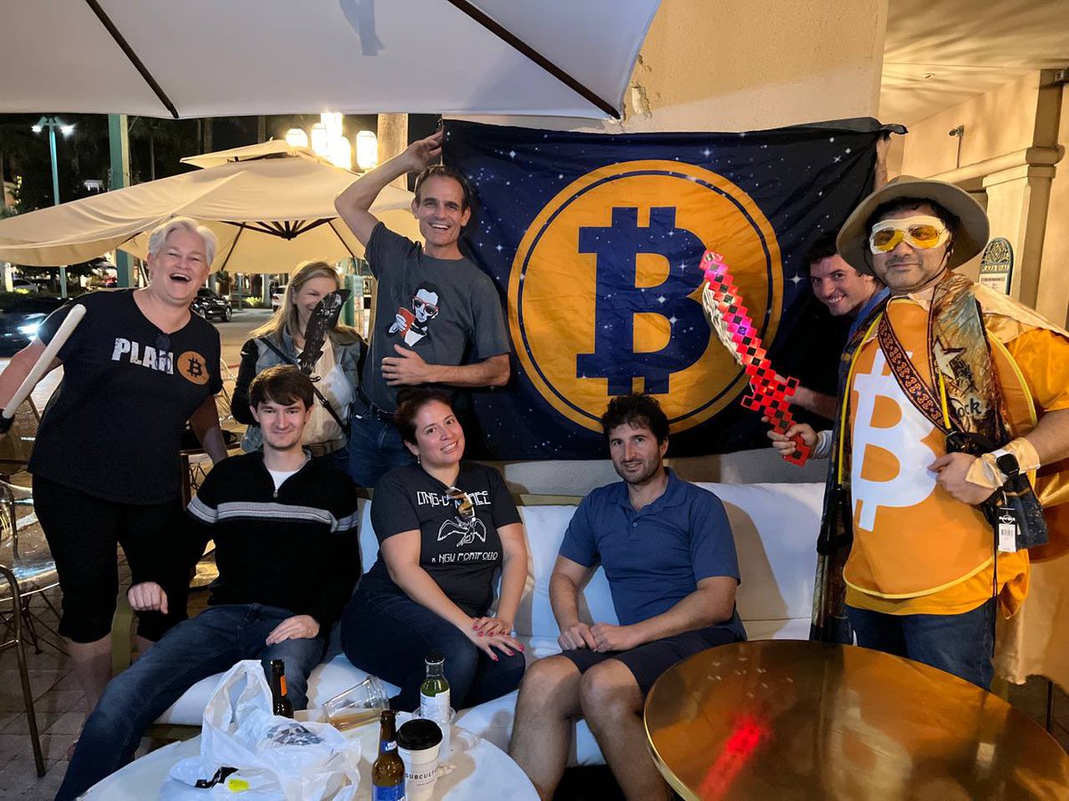 pravvy's tweet photo. @AlonGoren @805startups @AdamDraper @LunarCrush @BoostVC @ifreezetime @Hub101LA @joevezz @jonfarjo @DGHEvents @DraperGorenHolm @DraperNetwork Bitcoin Zoro (friend of Captain Bitcoin) visiting from LA with @nickspanos , Erock Christopher @BlockchainCntr @bitcoin__bay https://t.co/sszhLQ4iaE
