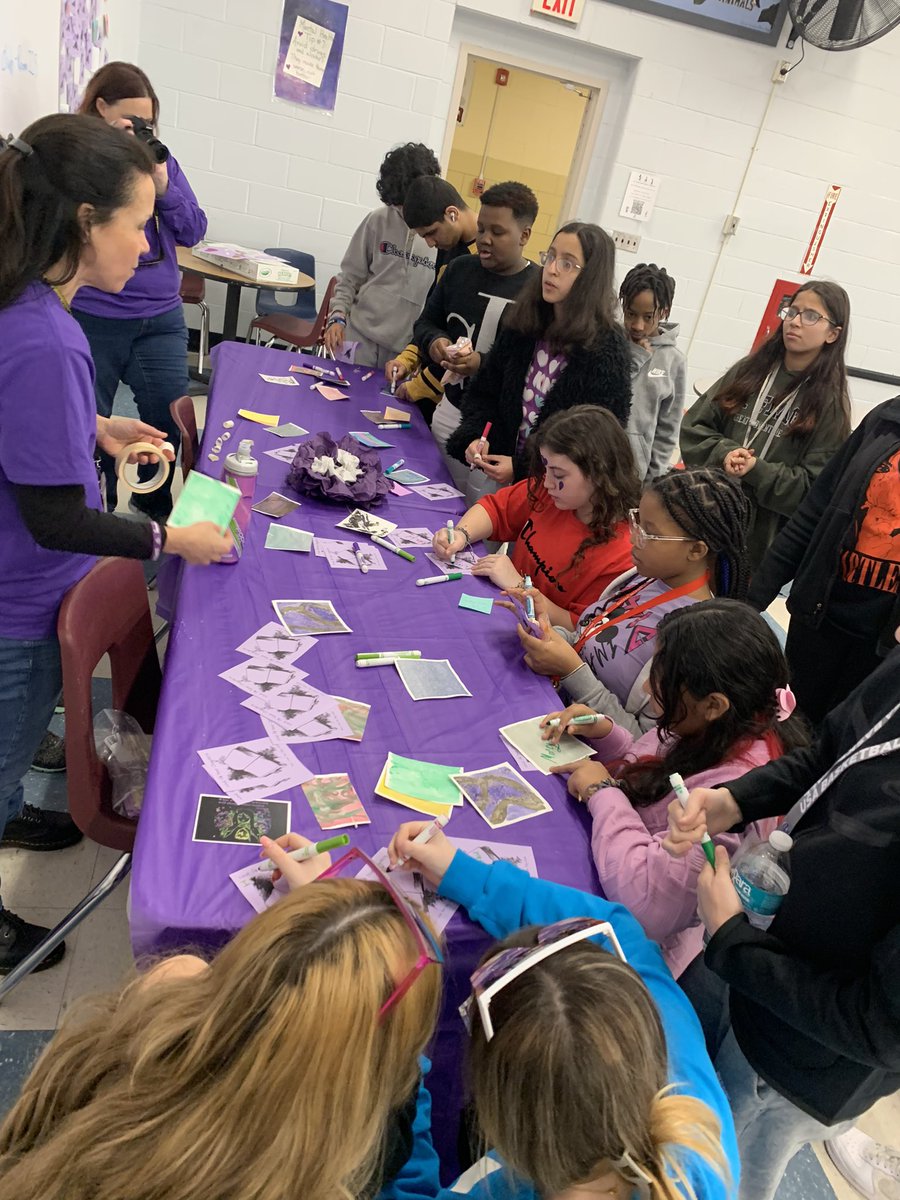 SilkowitzHMSAP's tweet photo. P.S. I Love You Day was a great way to foster kindness and educate others about mental health…so grateful for the staff that made today successful!  #achievingexcellencetogether https://t.co/NZ6sunMiqn