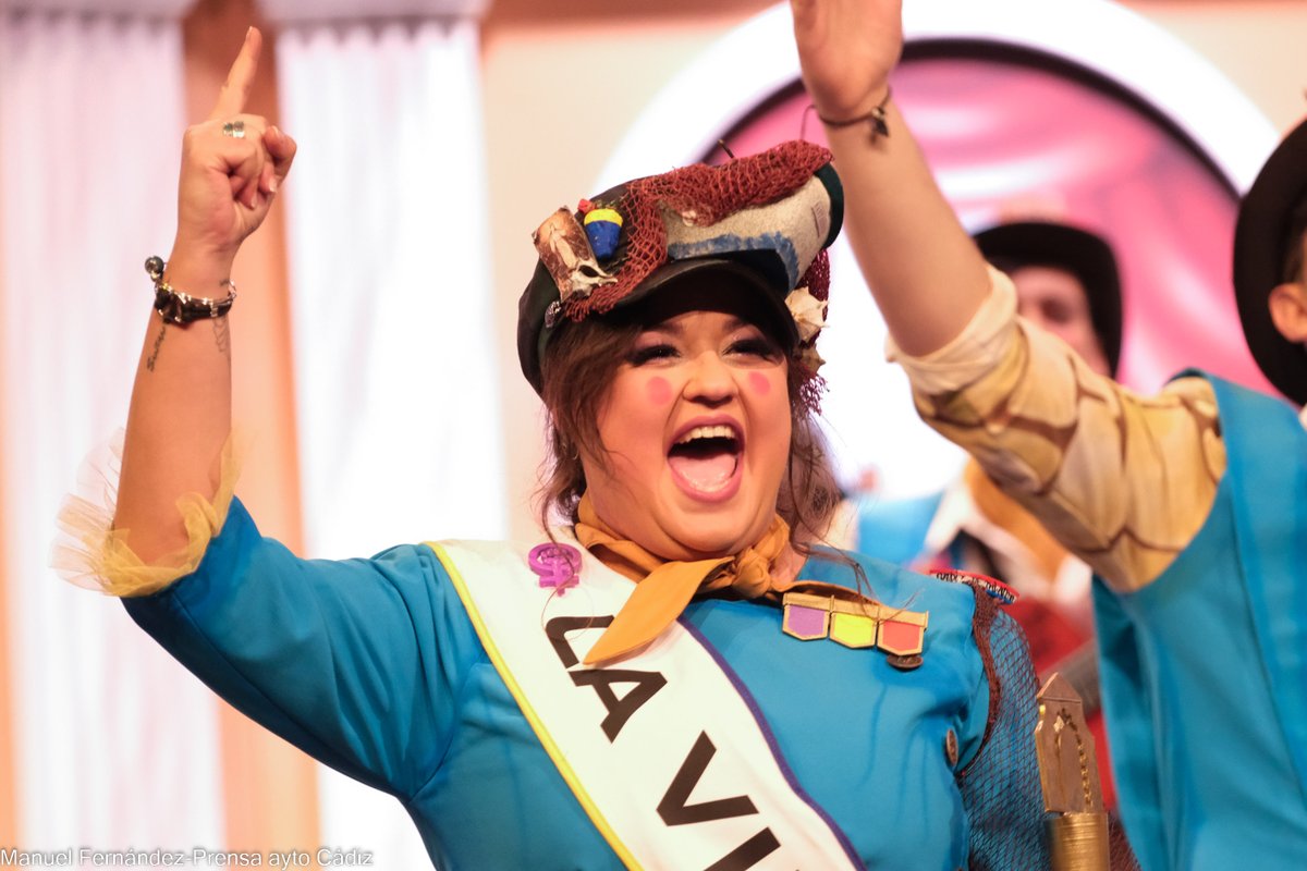 codigocarnaval's tweet photo. ¡QUE VIVAN LAS MUJERES DE CÁDIZ! 💜

#COAC2023C5 @PalmiSantander https://t.co/rEPooq4wom