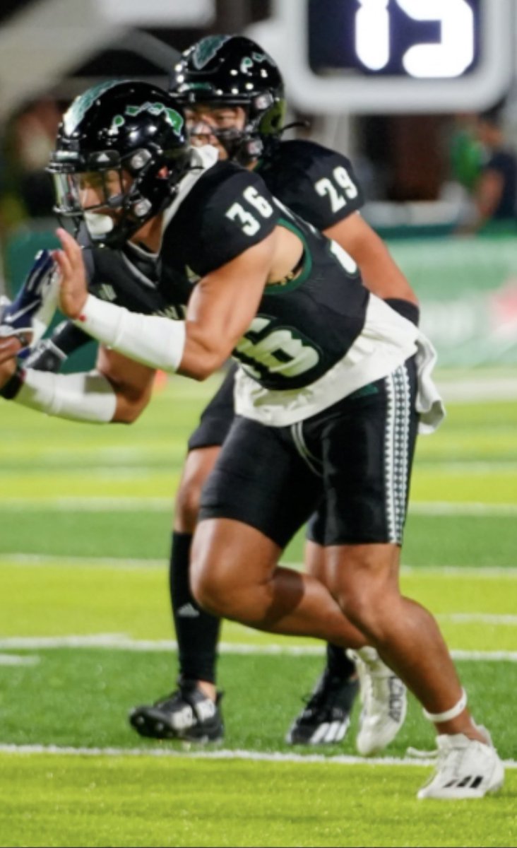 CoachSheff_UH's tweet photo. Practice 4 Special Teams Warrior of the day goes to Nalu Emerson. @naluucee! Put it all together on both punt & return. These guys keeps stacking days. #RideOrDie #STP https://t.co/FNYwiTjDOi