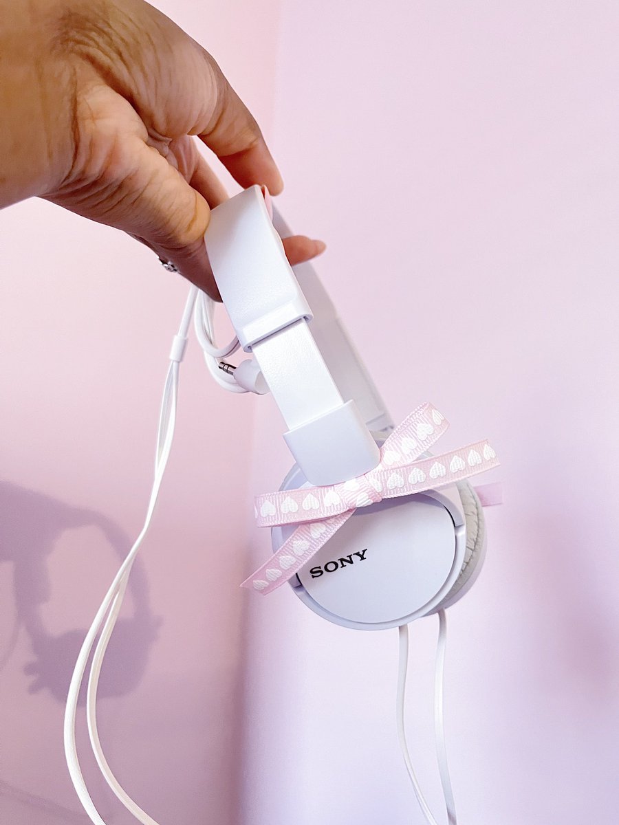 nya⁷ ꒰♡꒱ on Twitter "the tiktok girlies were right, ribbons on your