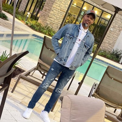 ETony321's tweet photo. #NouvellePhotoDeProfil https://t.co/i2XWAMpIFU