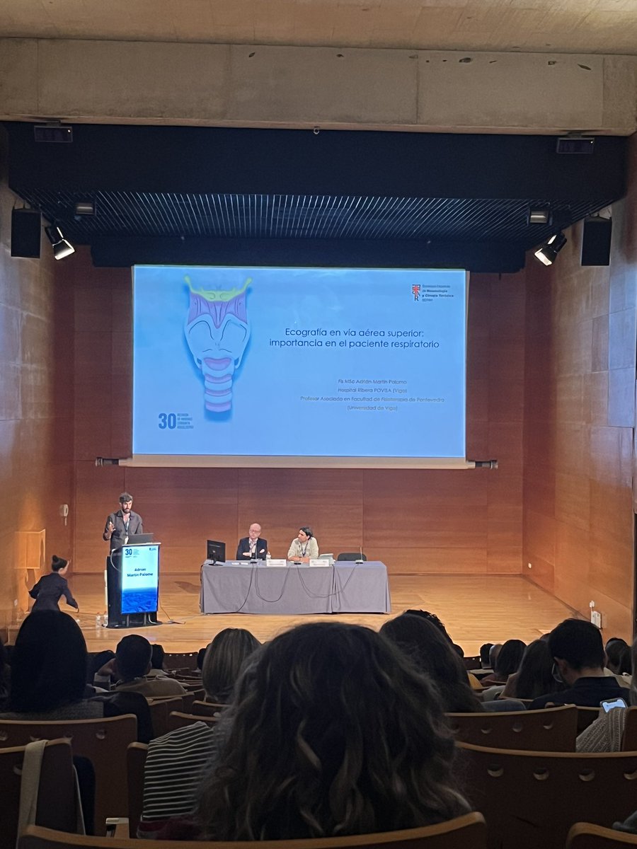 Sesión conjunta de Ecografía torácica para neumólogos y fisioterapeutas respiratorios. Suerte de sesión en RI <a href="/SeparRespira/">SeparRespira</a> GRACIAS a <a href="/palomoenmano/">Adrian Martin</a>,<a href="/ricardorgomes/">ricardo rodrigues gomes</a>,<a href="/SheiliSarah/">Sarah Heili-Frades Zimmermann MD, PhD</a>. Y <a href="/ARespiratoria/">Rubén Ruiz Lázaro (@ARespiratoria)</a> moderando. 
<a href="/FISIOSEPAR/">Fisioterapia SEPAR</a> #ningunaUCIsinfisioterapeuta 
#ningunaUCRIsinfisioterapeuta