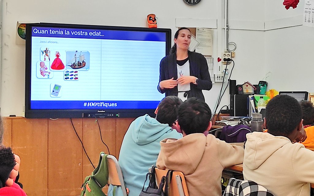 e3005595's tweet photo. Avui ens ha visitat Martina Laporte dins de la iniciativa #100tifiques, per commemorar el #diadeladonailanenaenlaciencia. Ella és enginyera química en @bbraun_com. Ha explicat a 6è la seva feina. Moltes gràcies per la teva xerrada. https://t.co/Kj91hGk7IY