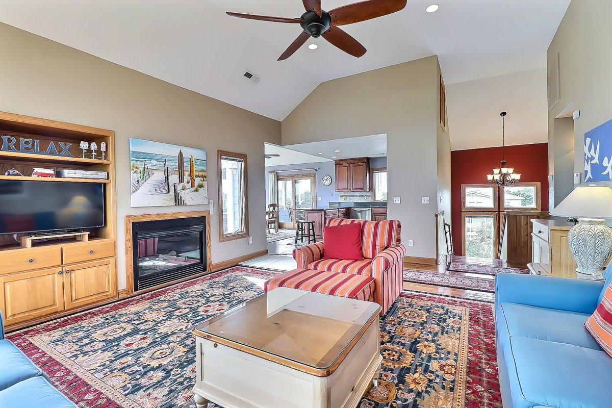 SeasideVacation's tweet photo. Imagine yourself, family, and friends enjoying the Outer Banks with a stay at the beachy HEAVENLY TIDES.
BOOK NOW: https://t.co/6VuoMaiVcl
😎5-Bedroom, Oceanside, Corolla
😎Private Saltwater Pool
😎Hot Tub
😎Game Room
😎3-minutes from the beach
#iloveobx #outerbanks #obx #beach https://t.co/yqoaNnd0ja