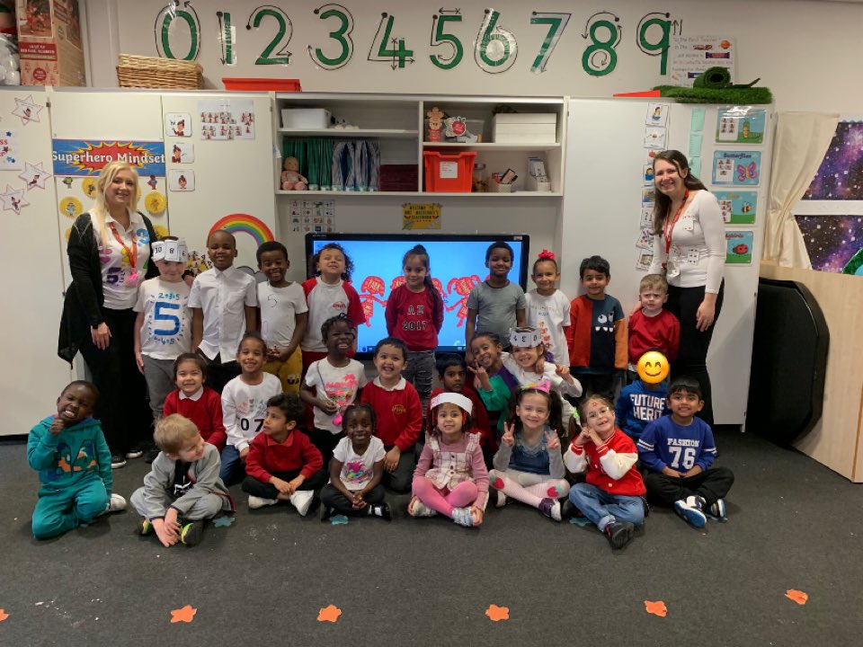 NewParkPrimary's tweet photo. Number day fun in #NP_RM #NP_Maths #numberday https://t.co/GaX7NojmBl