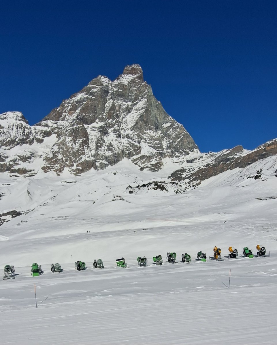 #cervinia #cervin #skiing