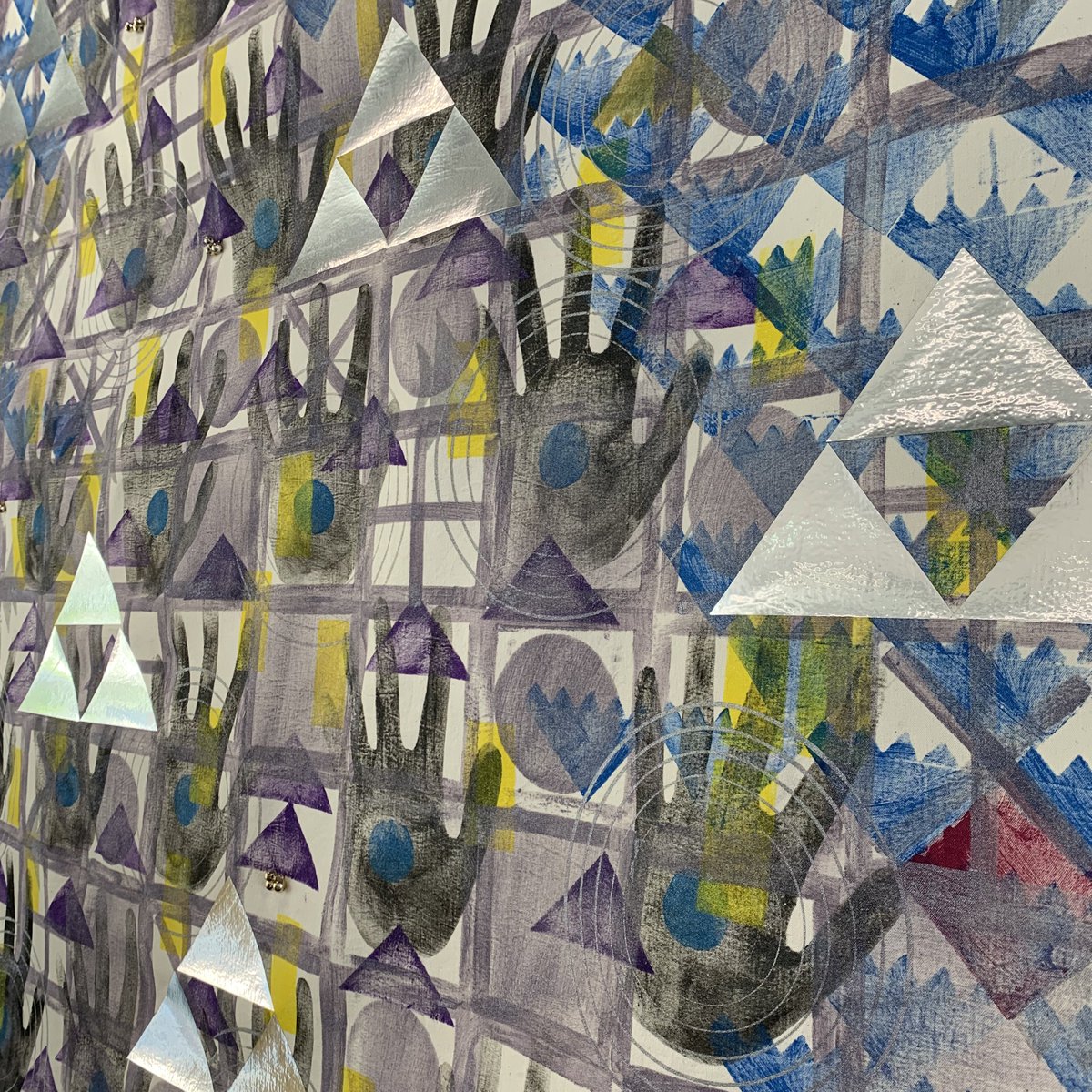 kmezaina's tweet photo. Chapter 5’s ‘In Search of Magic’ textile iteration is up in the @JameelArtsCtr Library for your viewing pleasure. Corresponding writing here – https://t.co/lu2nue8Zpr https://t.co/cTSE1Zpa5P