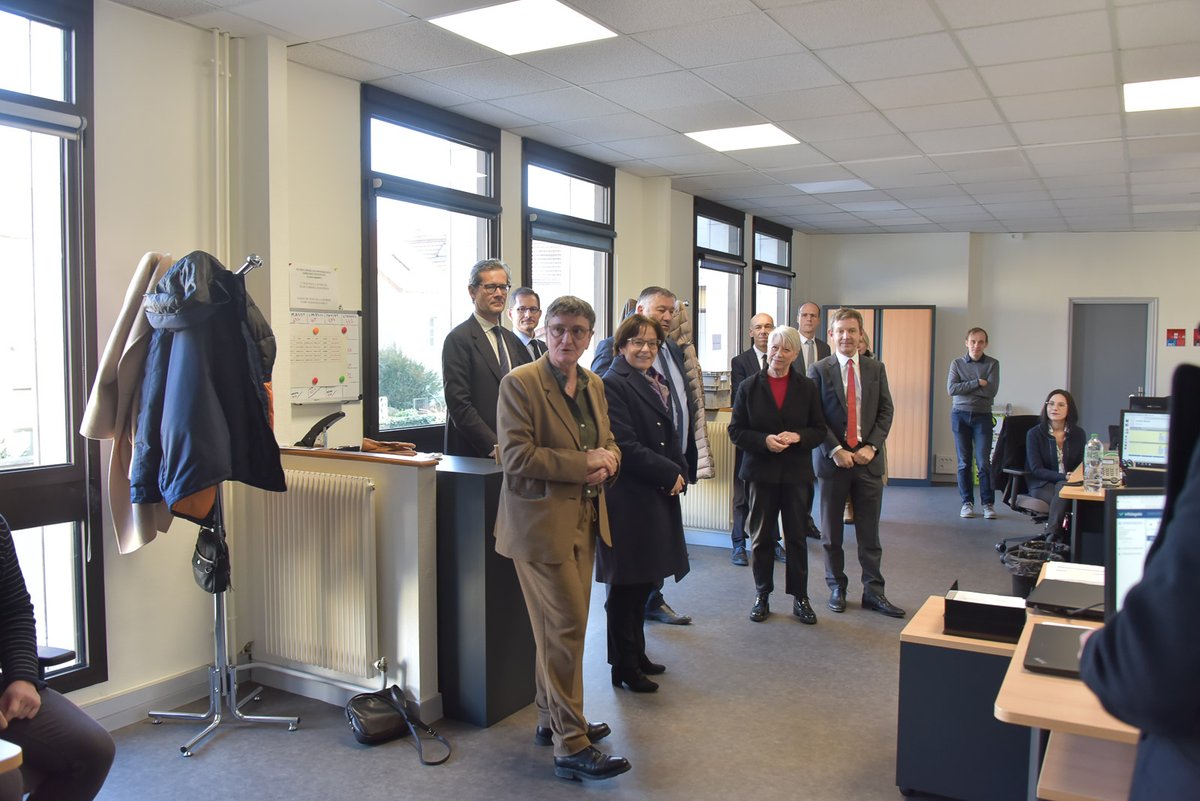 Prefet52's tweet photo. Inauguration d'une antenne des Services des Impôts des Entreprises de l'Essonne, relocalisée à @Chaumont en présence d'A CORNET @Prefet52 du Directeur Général Adjoint @dgfip_officiel A CABROL #DDFIP Maire @Ville_Chaumont et Président #Agglomération #Chaumont
@Economie_Gouv https://t.co/miaWIdGLIK